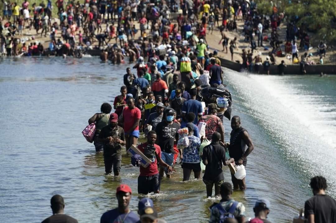 ???? #CrisisMigratoria EEUU afina plan para deportar a miles de migrantes haitianos