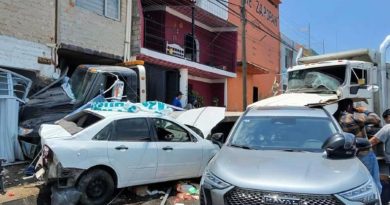 Video #Jalisco camión sin frenos provoca choque múltiple dejando 7 heridos en #Zapopan Video #Jalisco camión sin frenos provoca choque múltiple dejando 7 heridos en #Zapopan